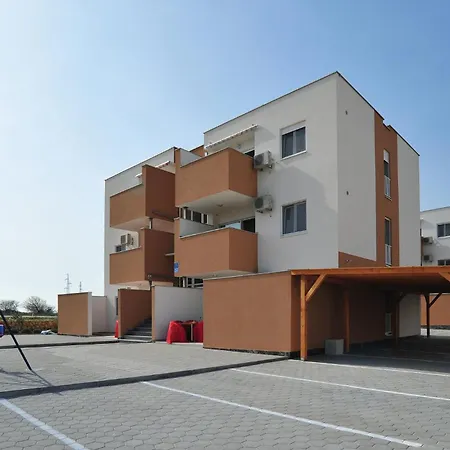 Lovely In With Wifi Apartment