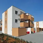 2 Bedroom Lovely In 아파트 *