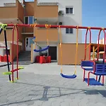 2 Bedroom Lovely In 아파트