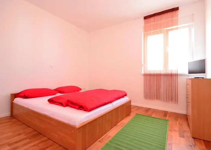 2 Bedroom Lovely In Nin