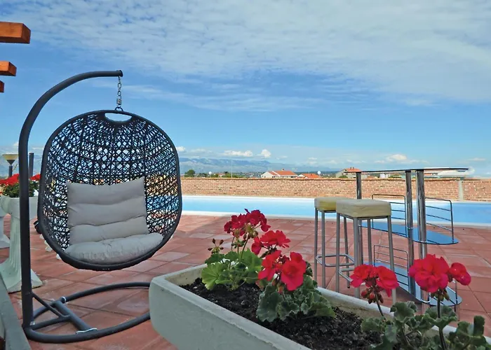 2 Bedroom Lovely In * Nin